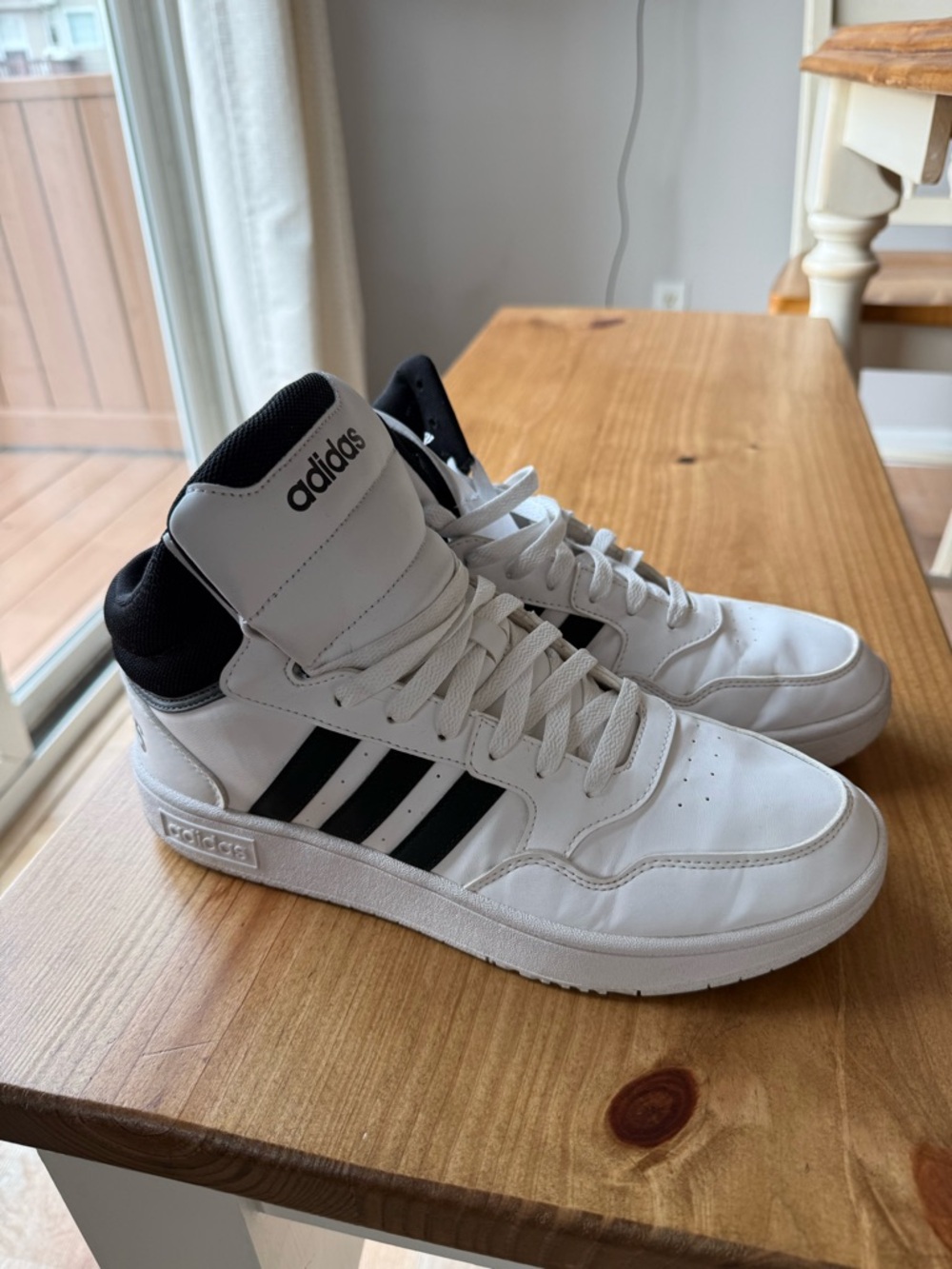 adidas Hoops 3.0 Mid